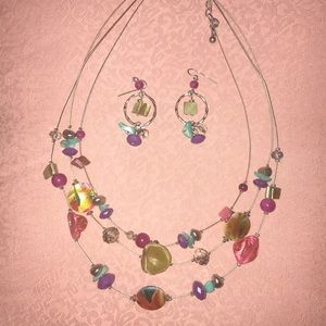 Necklace and earrings set.